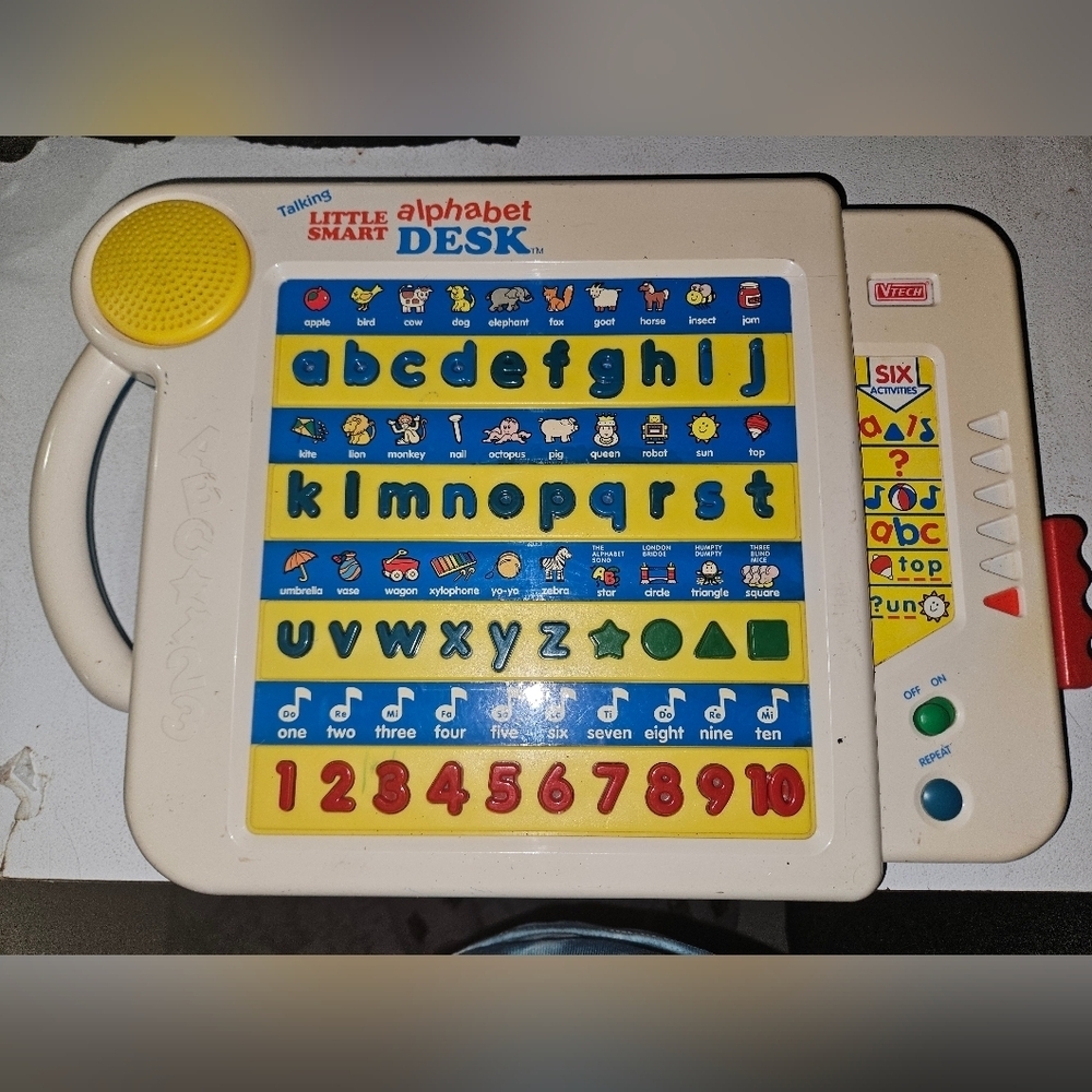 Vintage Vtech Little Smart Alphabet Desk!